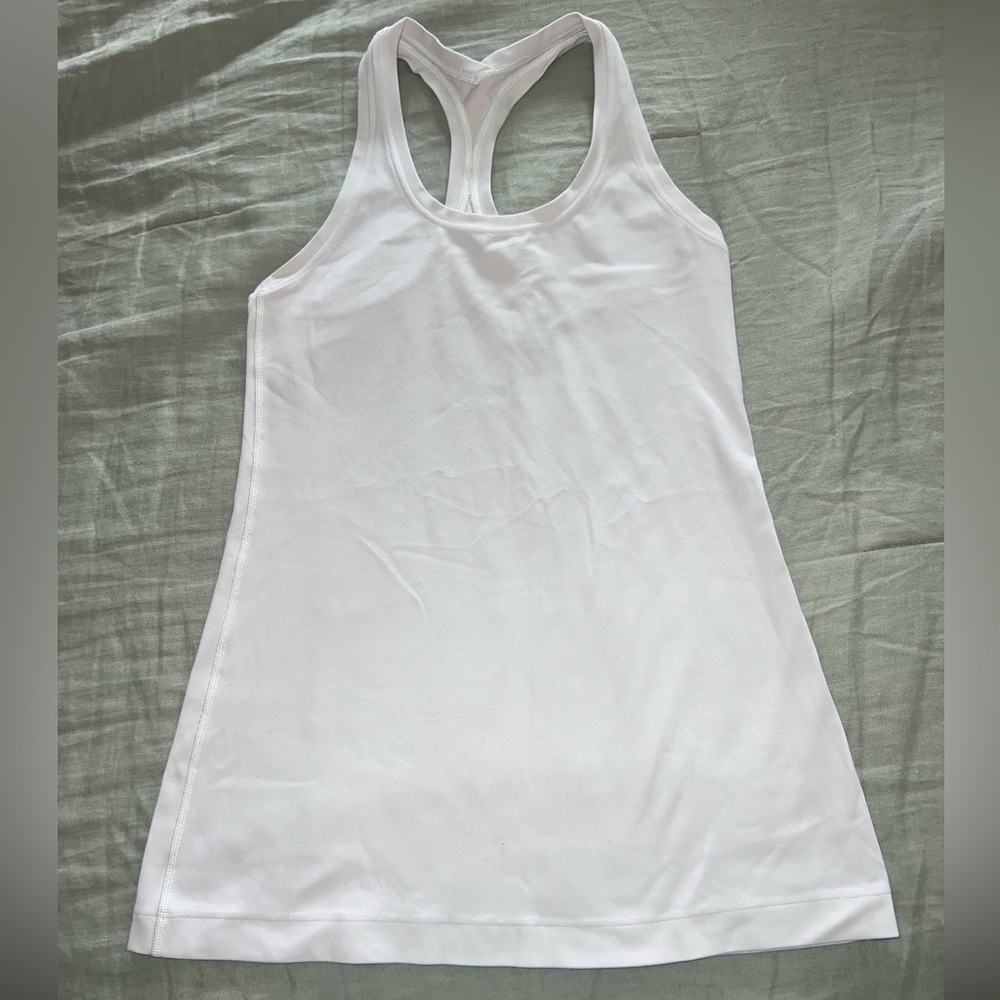 Lululemon White Nulu Long Fitted Tank, size 6, $15